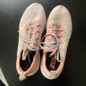 Nike React Escape Run Flyknit